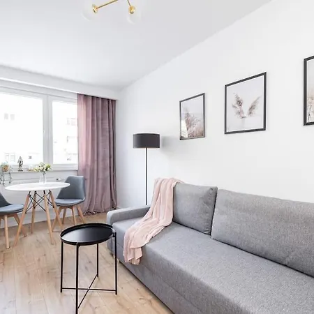 Apartment Comfy - 10' Walk To The ! Gdansk